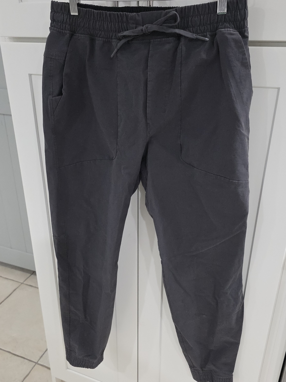 Lululemon Men's Charcoal Jogger Pants - Elastic Waist Drawstring, Elastic Ankle